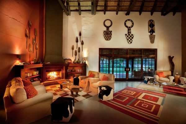 mokuti-etosha-lodge-lounge