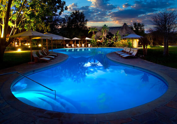 mokuti-etosha-lodge-pool